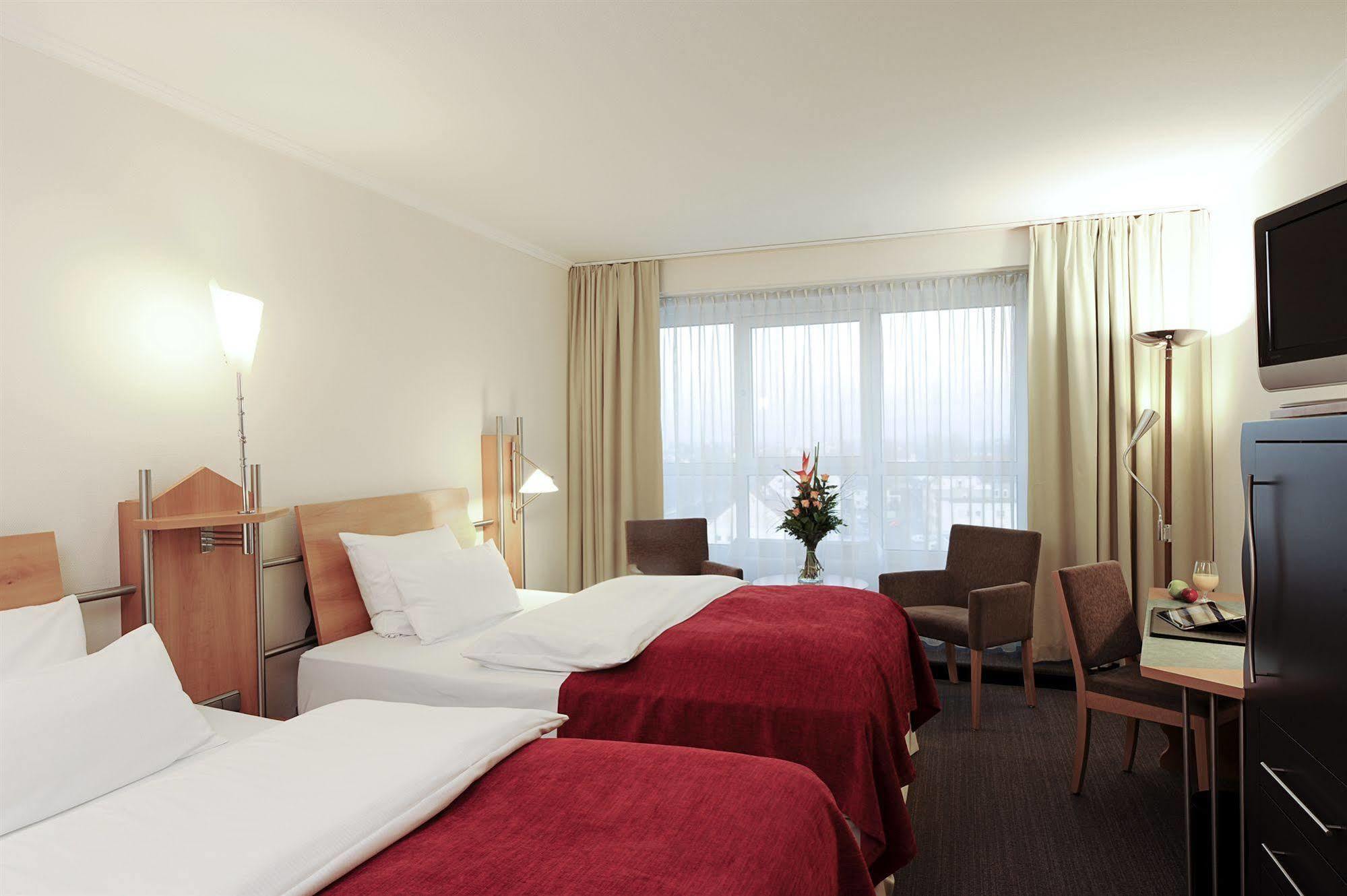 Nh Mannheim Viernheim Hotel Exterior foto